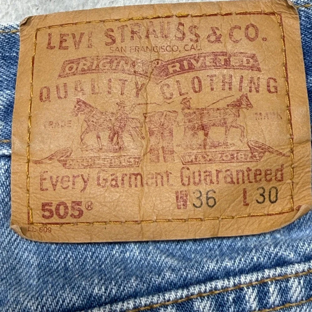 Vintage‎ Levis 505 Regular Fit Straight Leg Jeans 34x30 Light Wash Blue Cotton
